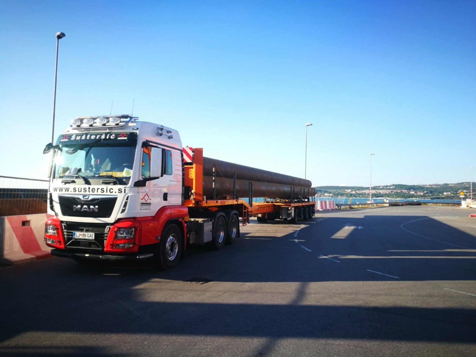 c0628cb3-d2a1-4ea8-b931-02a6fb300a11